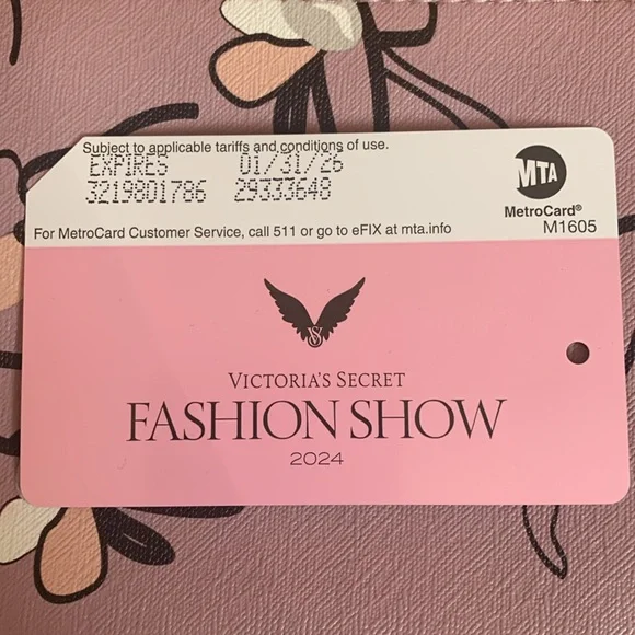 2024 VICTORIA SECRET Fashion Show NYC MetroCard - Picture 4 of 6